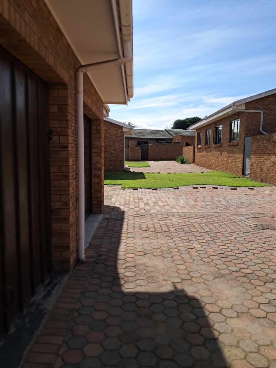 2 Bedroom Property for Sale in Bayview Western Cape